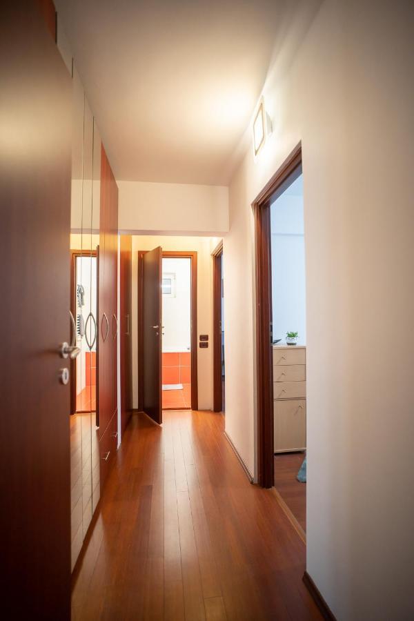 Spacious 2Br Dristor Apartment Bucureşti Eksteriør bilde
